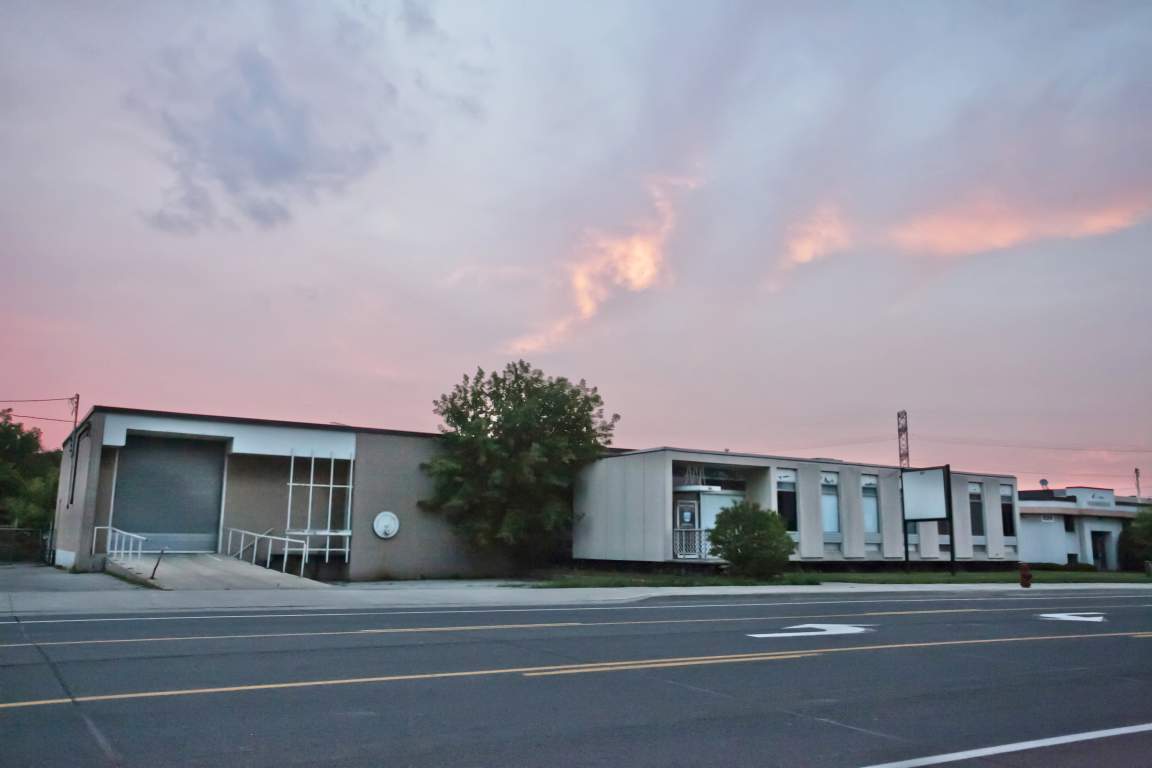 821 Woodward Ave, Hamilton, ON à louer Photo du bâtiment- Image 1 de 3