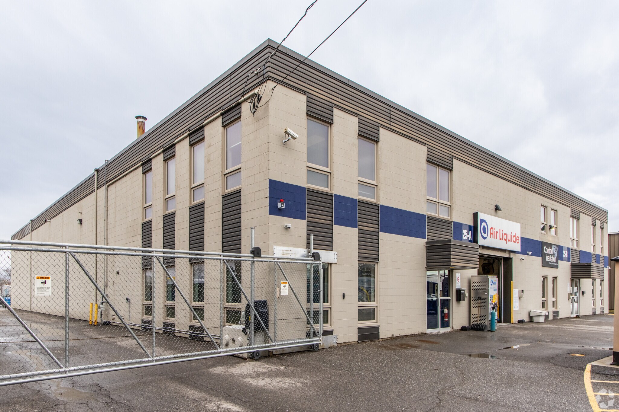 25 Bentley Ave, Ottawa, ON for sale Primary Photo- Image 1 of 1