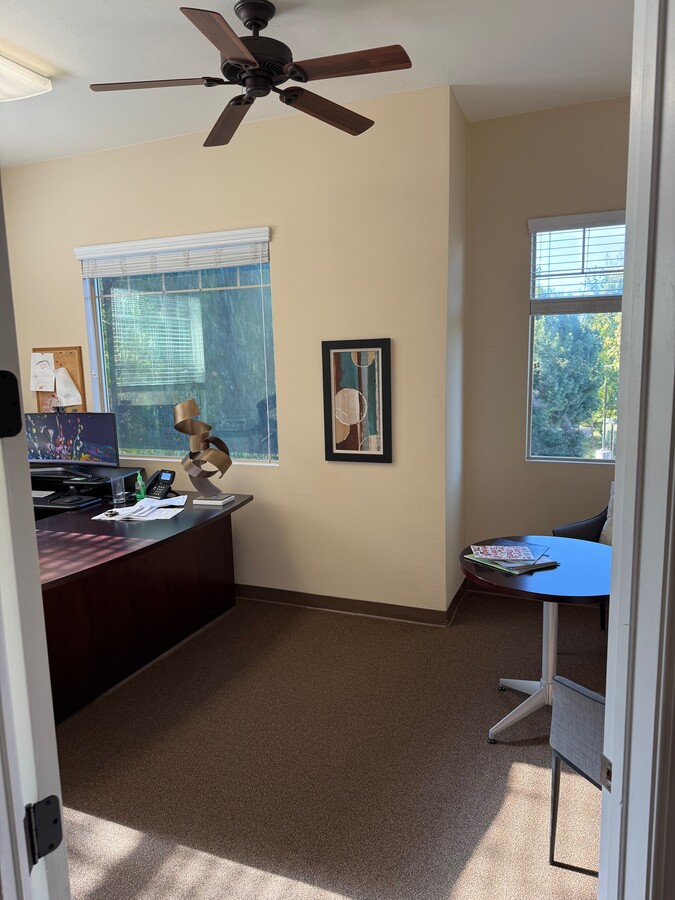 41700 Ivy St, Murrieta, CA 92562 - Unité D - - Photo intérieure - Image 1 of 6