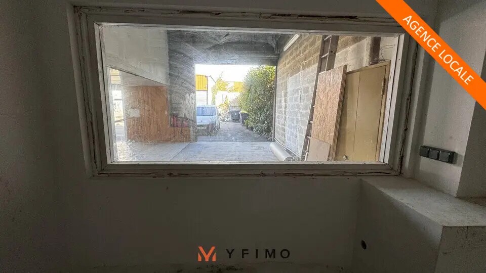 Flex in Marines for lease - Interior Photo - Image 2 of 4