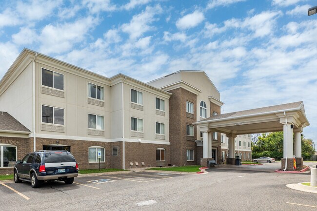 More details for 7840 NW 39th Expy, Bethany, OK - Hospitality for Sale