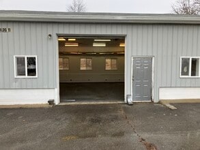 2043 Highway 70 W, Dickson, TN for lease Interior Photo- Image 1 of 6
