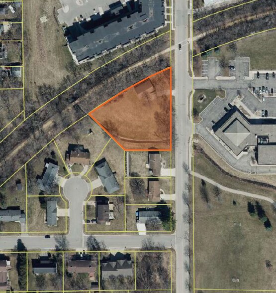 106 Lincoln St, Verona, WI à vendre - Photo du bâtiment - Image 1 de 1