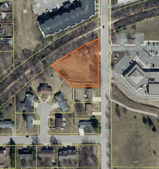 Plus de détails pour 106 Lincoln St, Verona, WI - Bureau à vendre