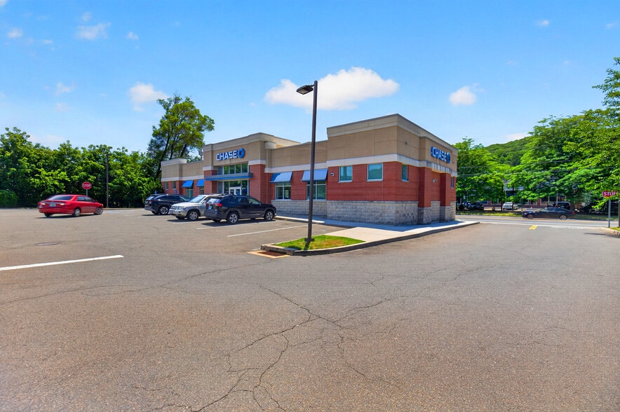 149 Amity Rd, New Haven, CT for sale - Building Photo - Image 3 of 6