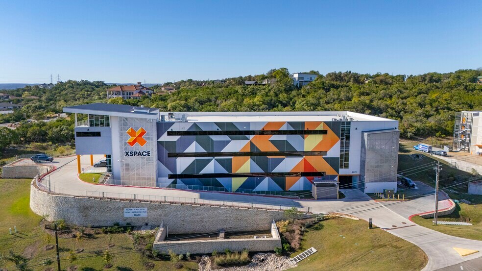 4229 N FM 620 Hwy, Austin, TX à louer - Photo du bâtiment - Image 1 de 13