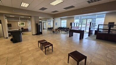 7750 N Wickham Rd, Melbourne, FL à louer Photo intérieure- Image 1 de 6