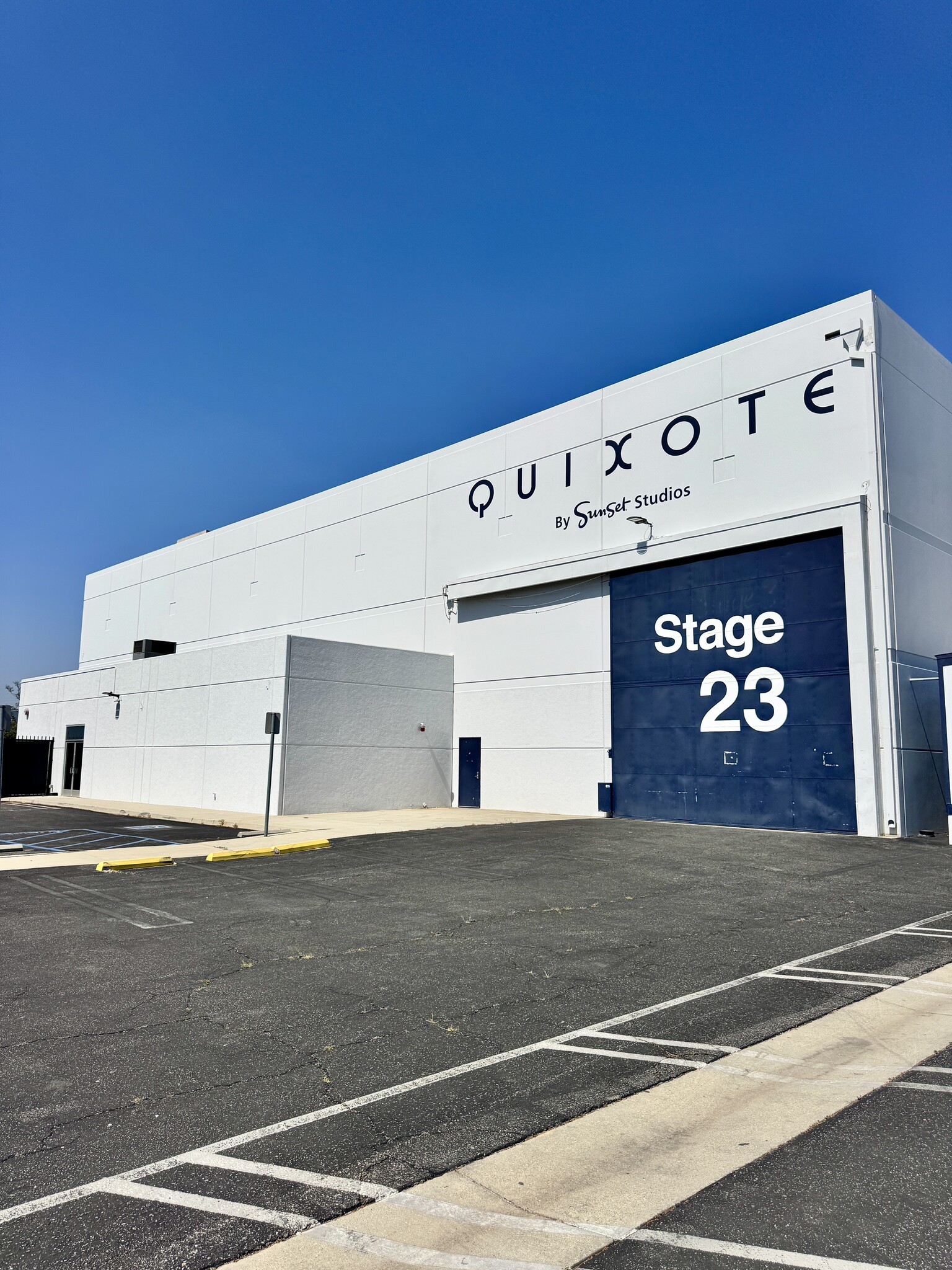 13951 Saticoy St, Panorama City, CA for lease Interior Photo- Image 1 of 11