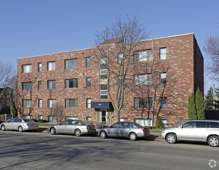 563 Cleveland Ave S, Saint Paul, MN à vendre - Photo du bâtiment - Image 2 de 9