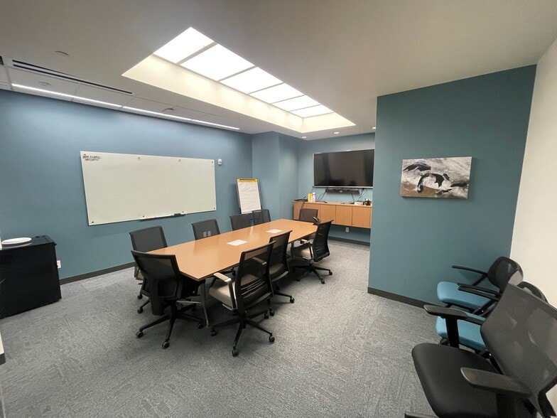 1 Qbe Way, Sun Prairie, WI for lease - Interior Photo - Image 2 of 5