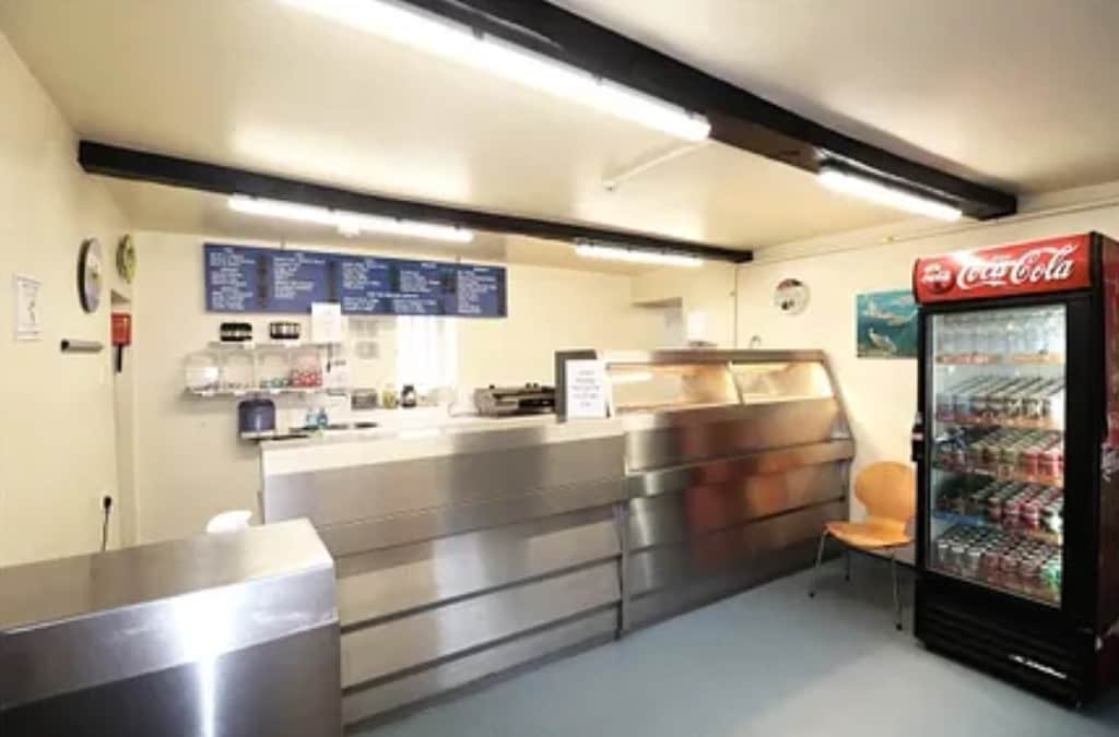 1 Brook Street, Minehead, SOM TA24 6BP - Unité 1 -  - Photo intérieure - Image 1 of 2