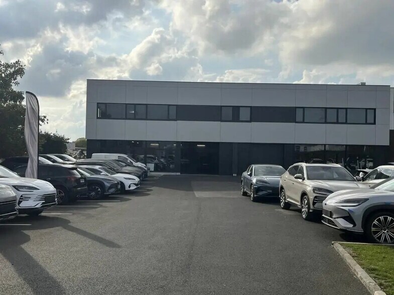 Flex dans VILLENEUVE-D'ASCQ à louer - Photo du bâtiment - Image 1 de 2