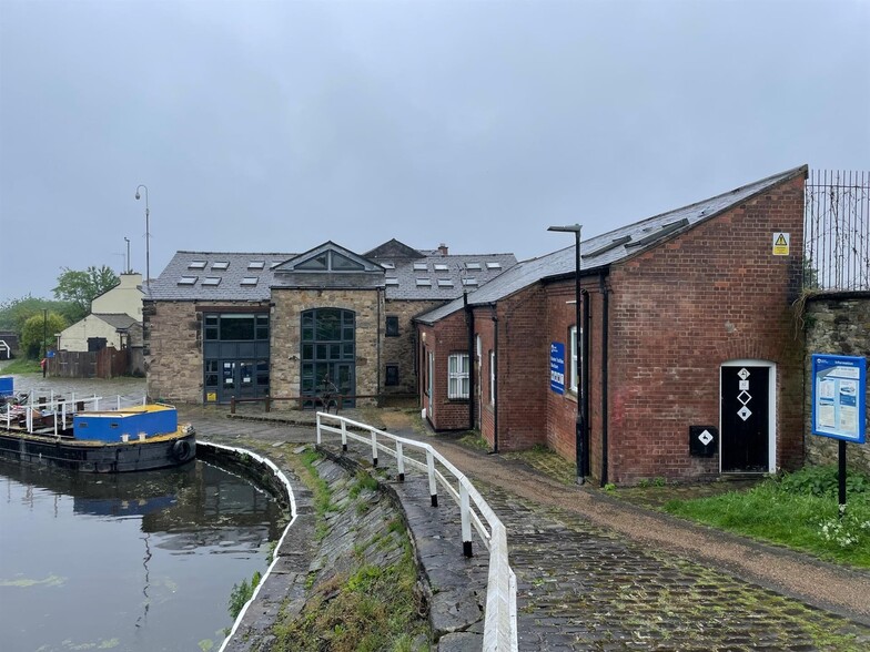 Bolton Rd, Blackburn for sale - Building Photo - Image 2 of 3