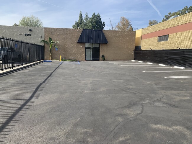 More details for 8611 Canoga Ave, Canoga Park, CA - Industrial for Lease