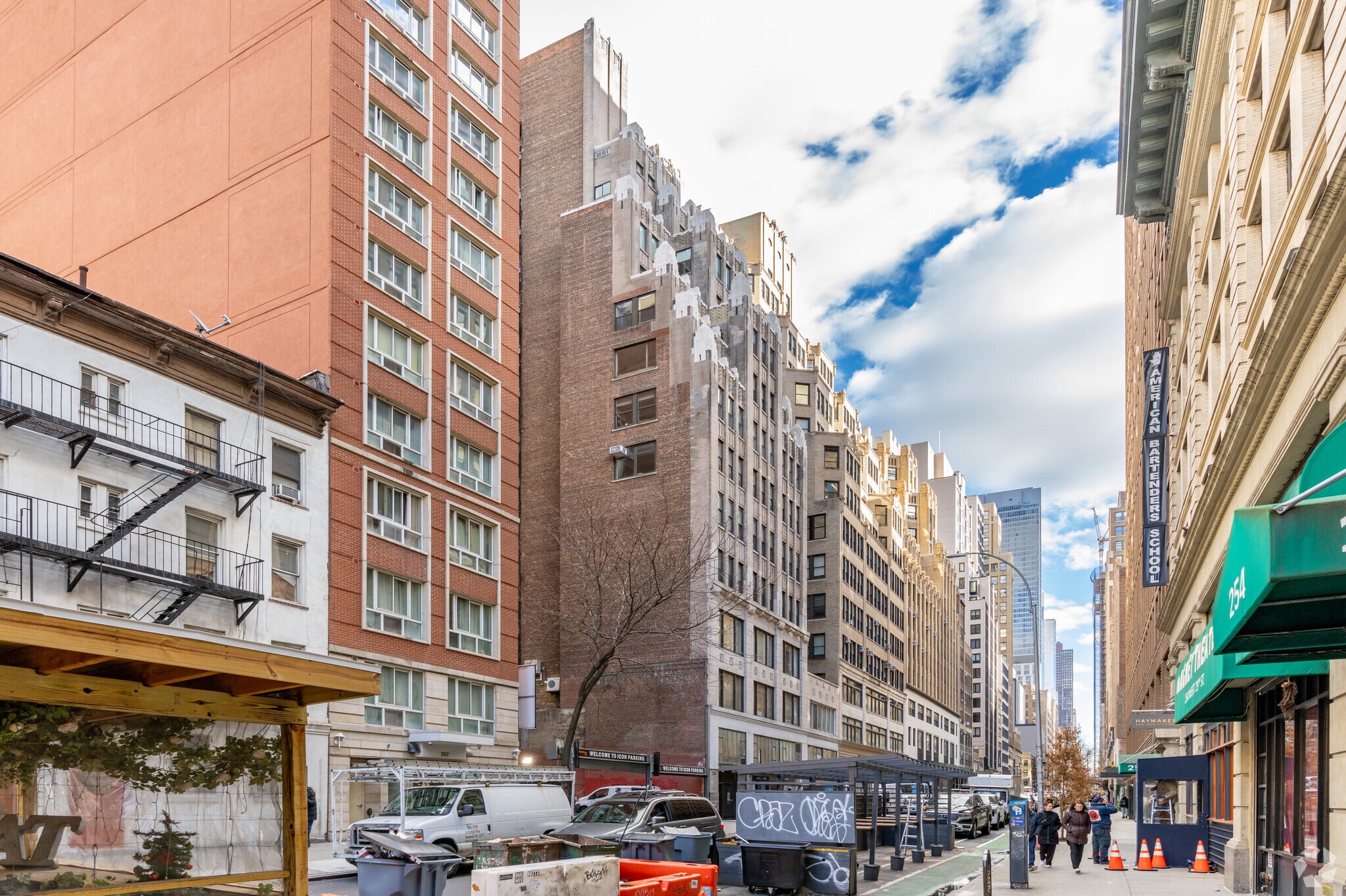 249-251 W 29th St, New York, NY for lease Building Photo- Image 1 of 10