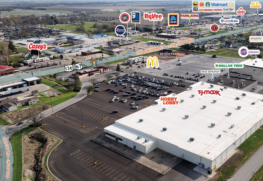 1435 E Jackson St, Macomb, IL à louer - Photo du bâtiment - Image 2 de 6