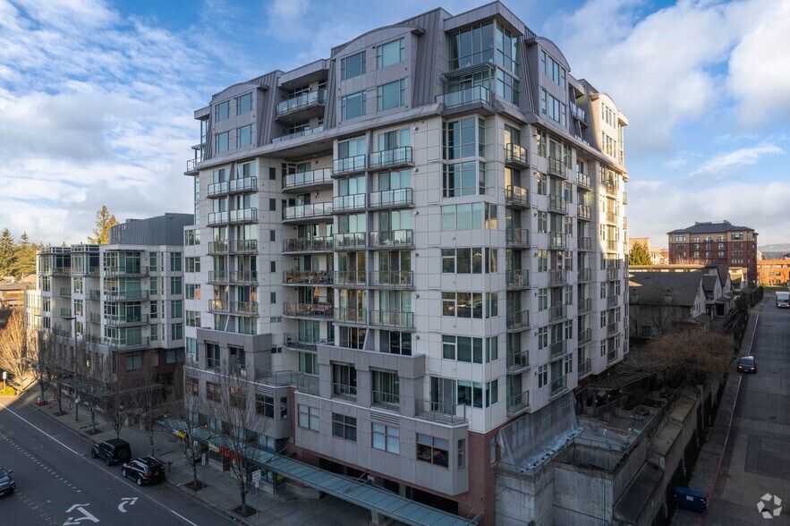 1100-1160 106th Ave NE, Bellevue, WA à vendre - Photo du bâtiment - Image 2 de 4