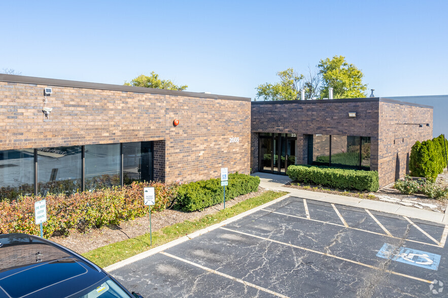 2605 W 22nd St, Oak Brook, IL à louer - Photo du b timent - Image 3 de 8