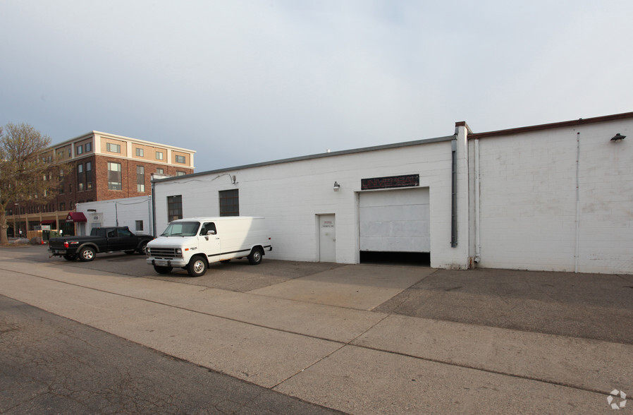 5711-5721 W 36th St, Saint Louis Park, MN for lease - Building Photo - Image 2 of 2