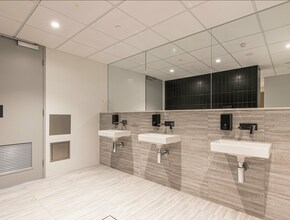 101 Crown St, Wollongong for lease Interior Photo- Image 2 of 9