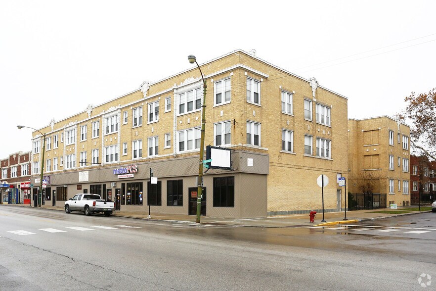 5944 W Roosevelt Rd, Chicago, IL à vendre - Photo du bâtiment - Image 2 de 29