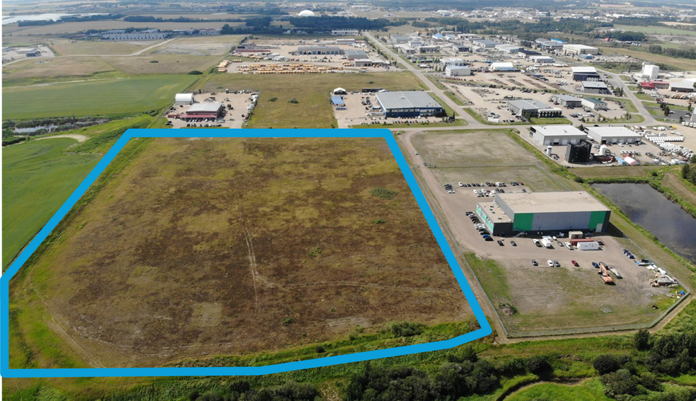 261 Clearview, Red Deer County, AB à vendre - Photo du bâtiment - Image 2 de 3