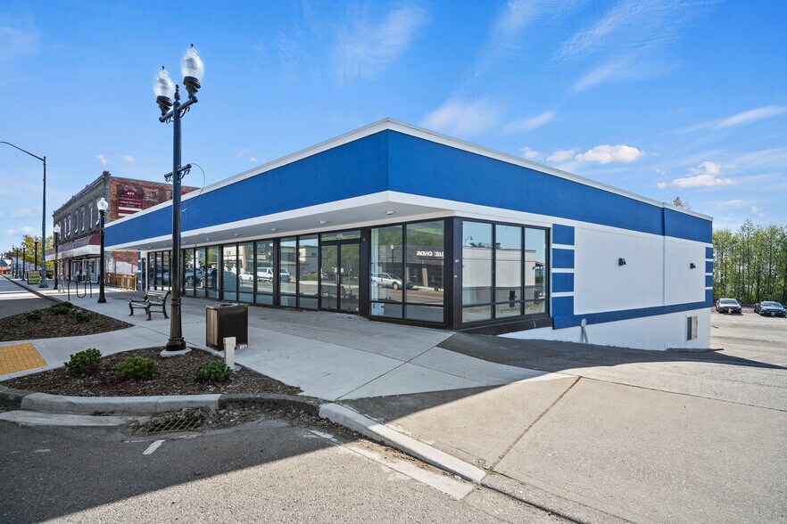 439 Peace Portal Dr, Blaine, WA à louer - Photo du bâtiment - Image 3 de 10