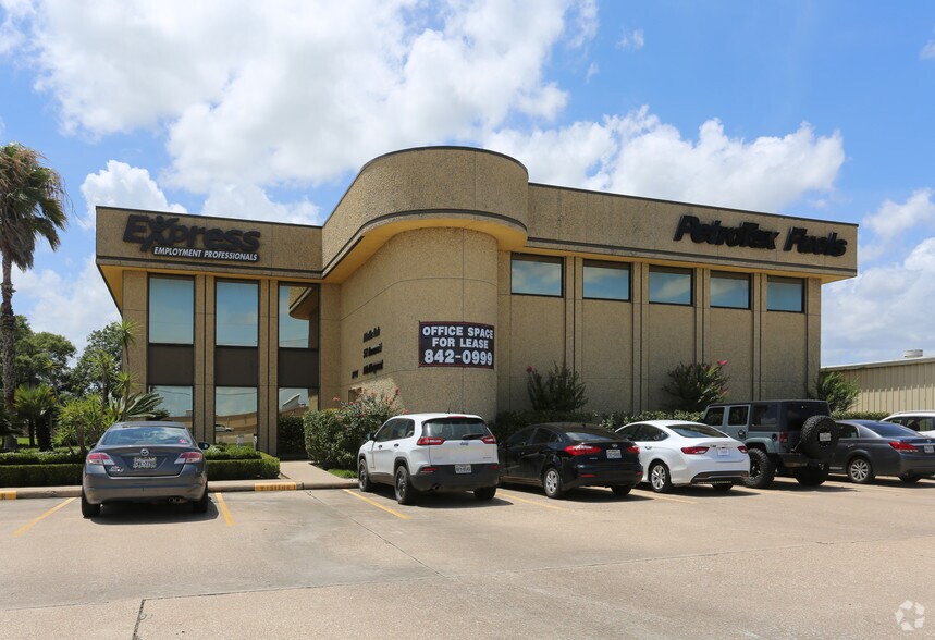 1844 & 1846 Interstate 10 S, Beaumont, TX à louer - Photo du bâtiment - Image 2 de 43