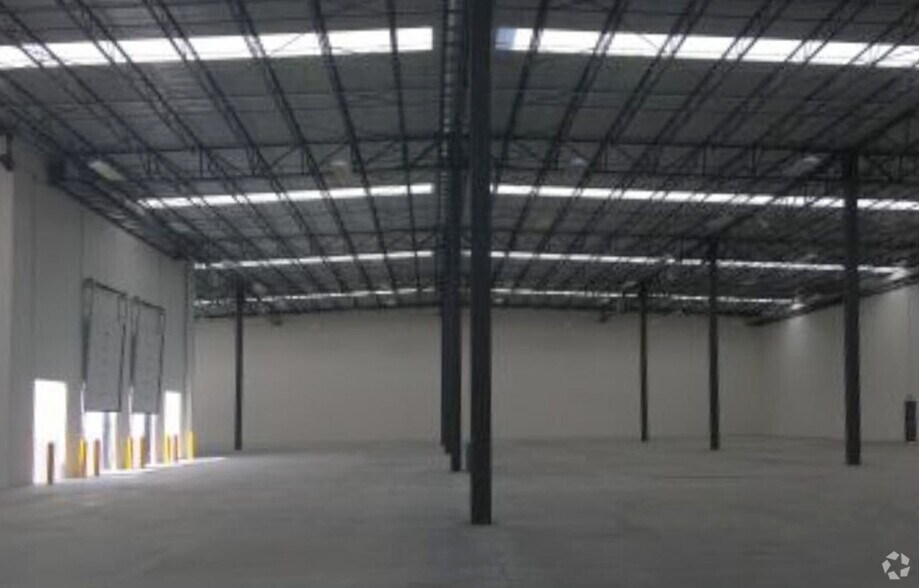 Calle Silicio, 34, Torrejón de Ardoz, Madrid à vendre - Photo du bâtiment - Image 3 de 4