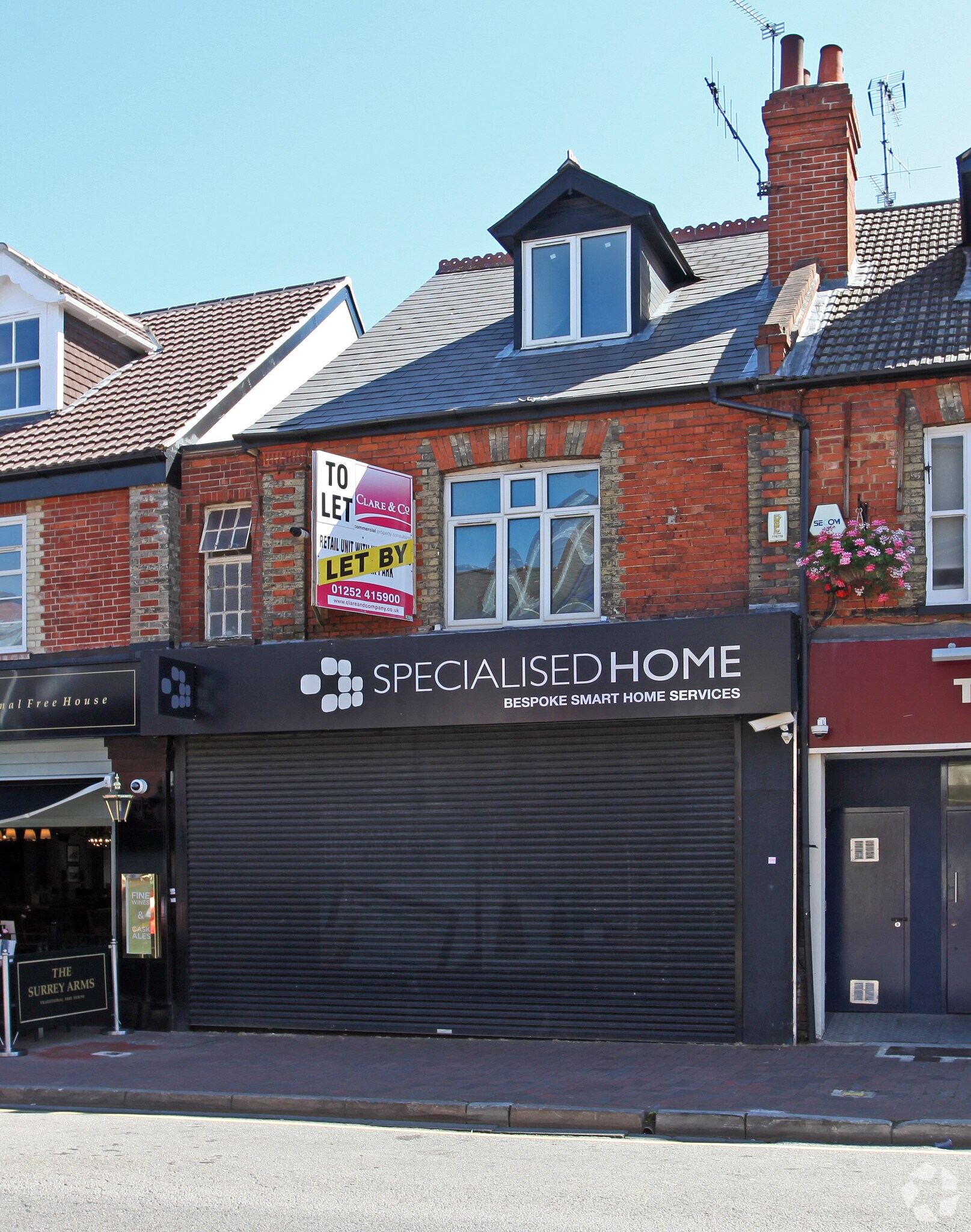 75 High St, Camberley à vendre Photo principale- Image 1 de 3