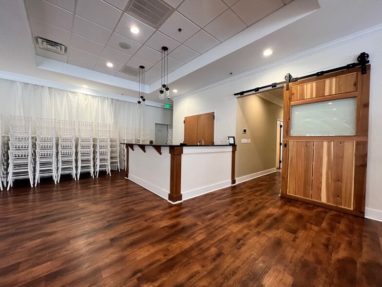 3506 Bush River Rd, Columbia, SC à vendre - Photo intérieure - Image 3 de 10