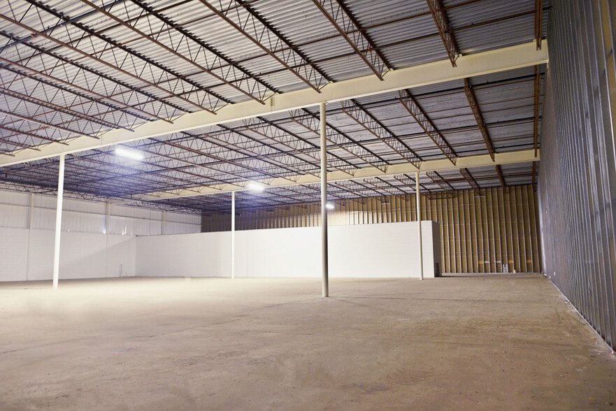 700 S French Ave, Sanford, FL for lease - Interior Photo - Image 3 of 4
