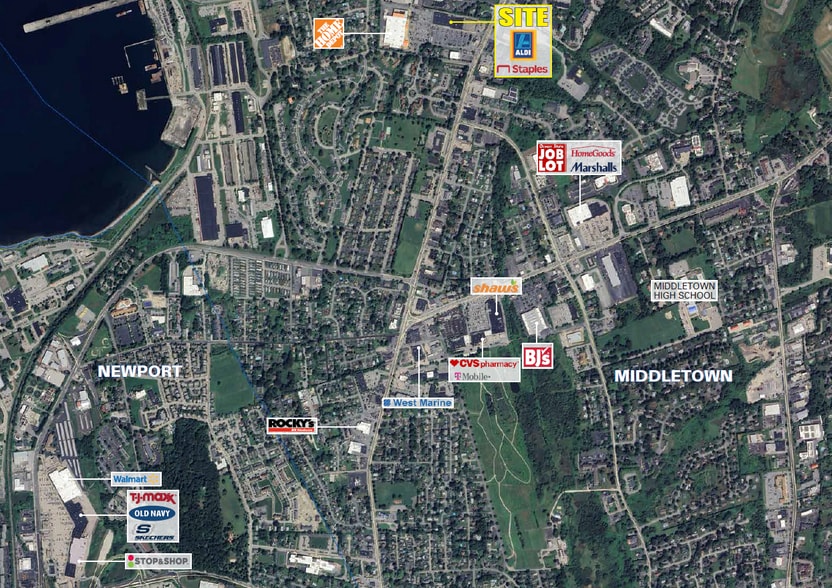 870-888 W Main Rd, Middletown, RI for lease - Building Photo - Image 3 of 7