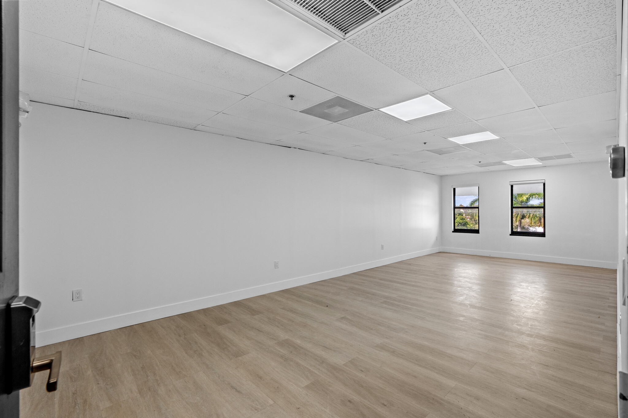 4200 NW 16th St, Lauderhill, FL for lease Interior Photo- Image 1 of 1