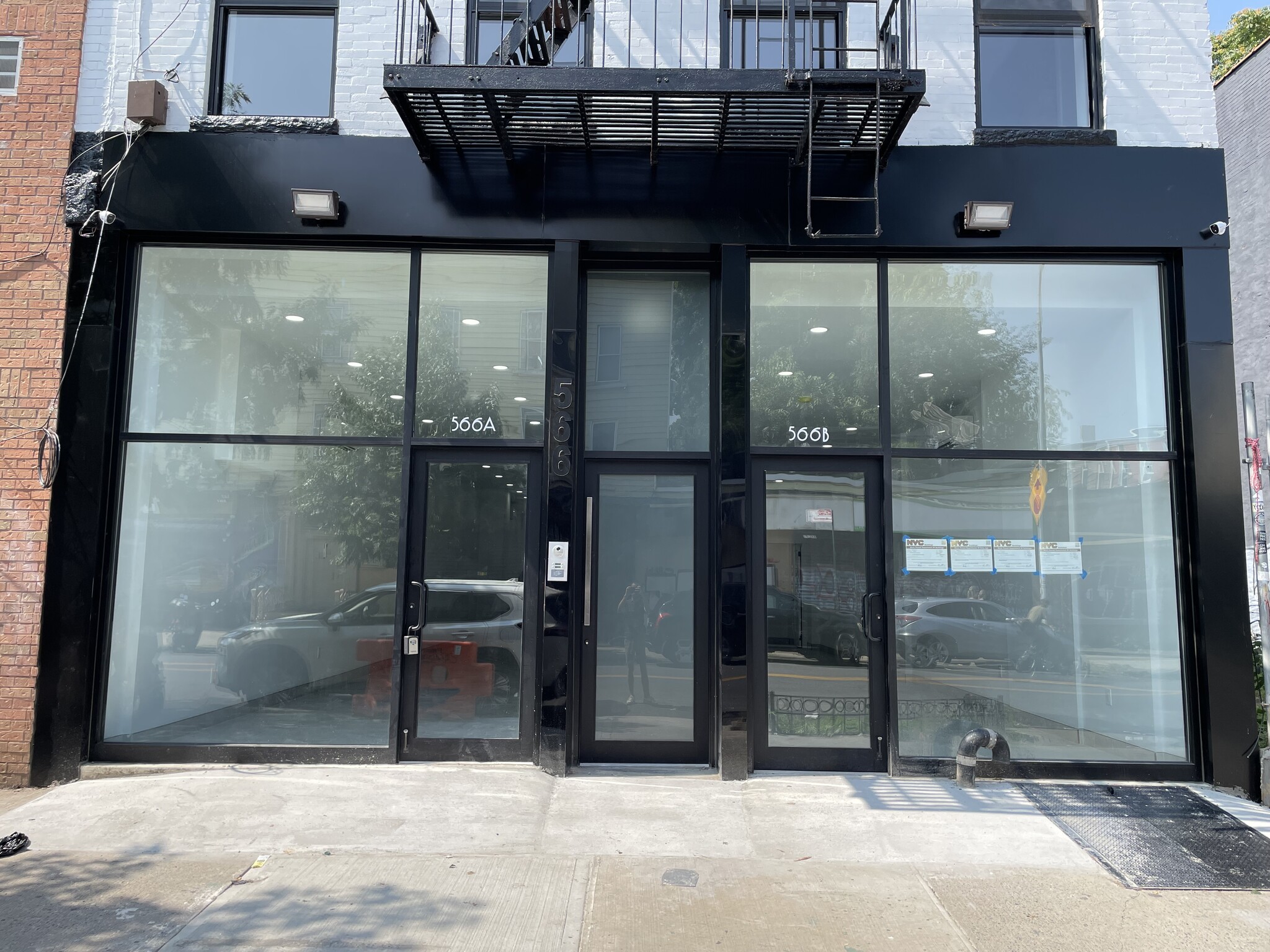 566 Wilson Ave, Brooklyn, NY for lease Primary Photo- Image 1 of 13