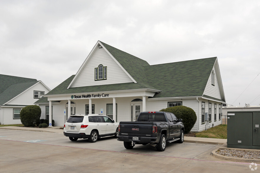 709 W Bailey Boswell Rd, Saginaw, TX for sale - Building Photo - Image 1 of 1