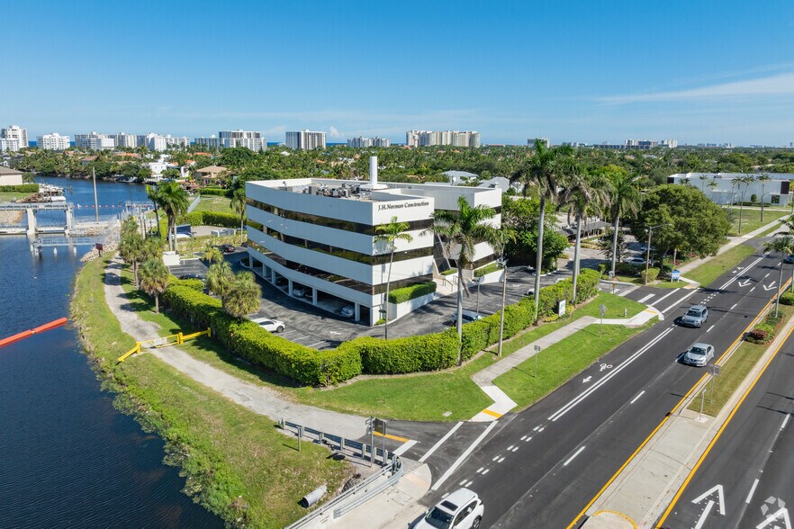 8000 N Federal Hwy, Boca Raton, FL à louer - Photo du bâtiment - Image 3 de 13