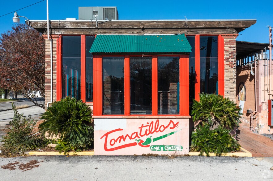 3210 Broadway St, San Antonio, TX à louer - Photo du bâtiment - Image 3 de 5