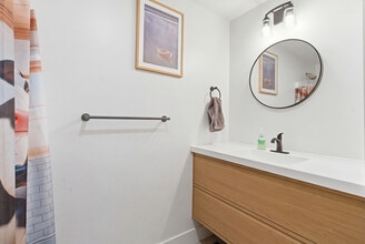 1675 Viepond Dr. SE, Kentwood, MI for lease Interior Photo- Image 2 of 6