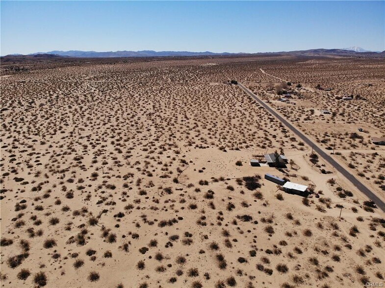 1155 Belfield Blvd, Landers, CA à vendre - Aérien - Image 3 de 5