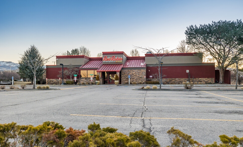 211 W Parkcenter Blvd, Boise, ID à vendre - Photo du bâtiment - Image 2 de 10