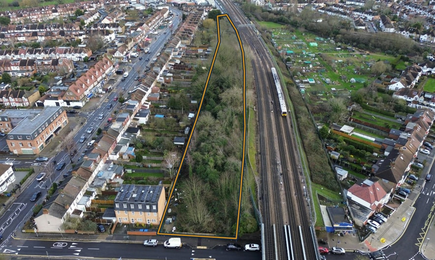 219 Pinner Rd, Harrow for sale Primary Photo- Image 1 of 2