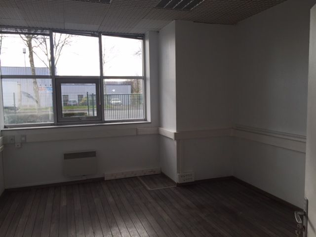 Industrial in Bondoufle for lease - Interior Photo - Image 3 of 5
