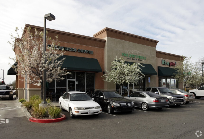 4332 Watt Ave, North Highlands, CA for lease - Primary Photo - Image 1 of 33