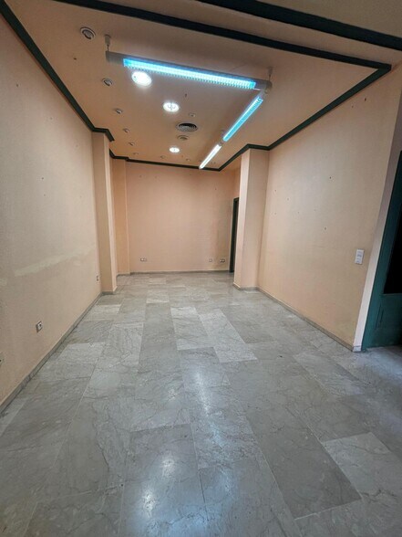 Commerce de détail dans Córdoba, Córdoba à louer - Photo du bâtiment - Image 1 de 19