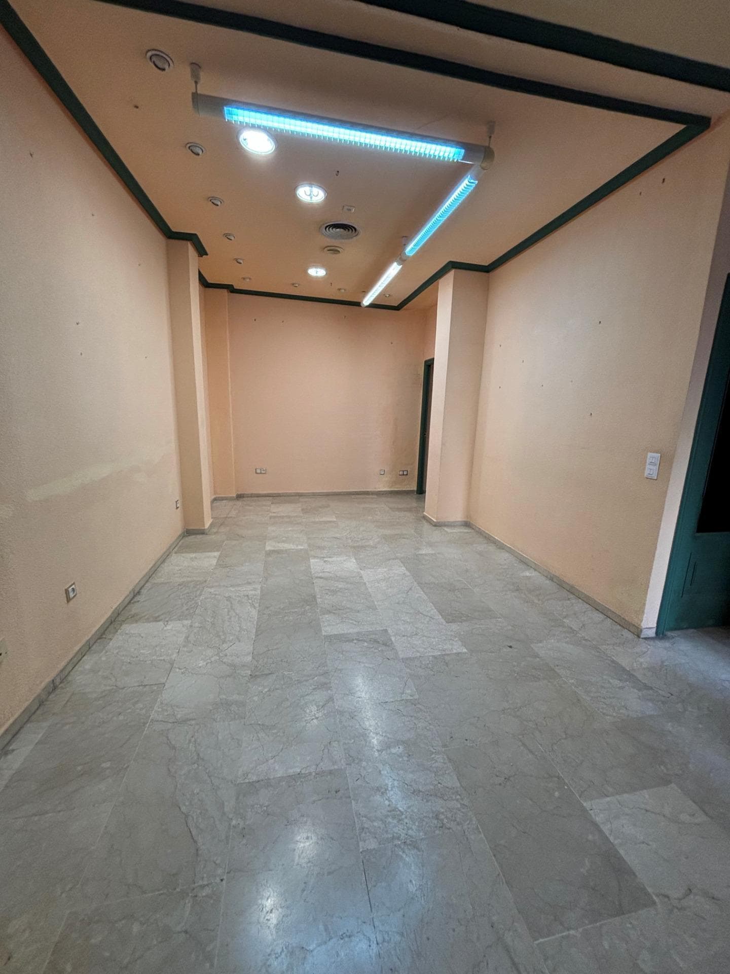 Retail in Córdoba, Córdoba for lease Building Photo- Image 1 of 20