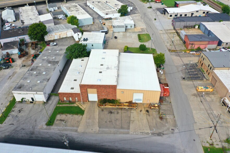 4504 Illinois Ave, Louisville, KY à vendre - Photo du bâtiment - Image 2 de 9