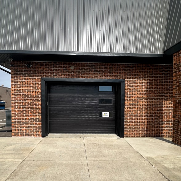 7600 147th St W, Apple Valley, MN for sale - Building Photo - Image 3 of 21