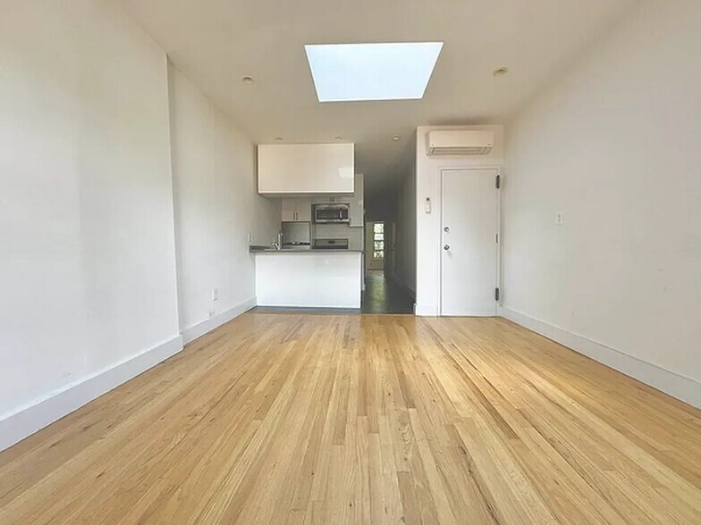 532 6th Ave, Brooklyn, NY à vendre - Photo intérieure - Image 3 de 11