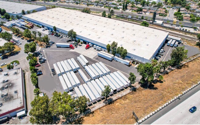 Plus de détails pour 2867 Surveyor St, Pomona, CA - Industriel à louer
